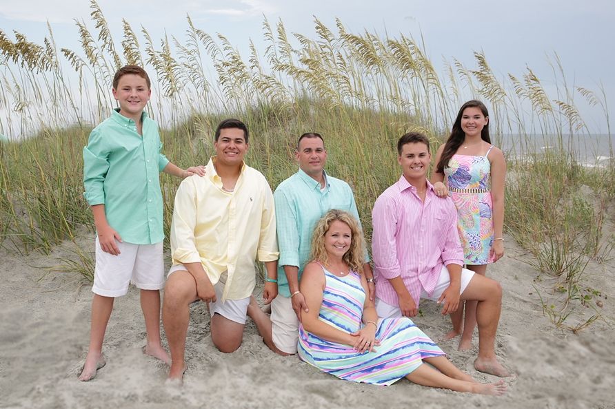 Family Beach Photography SessionWhat to wear? Tips for Beach Attire